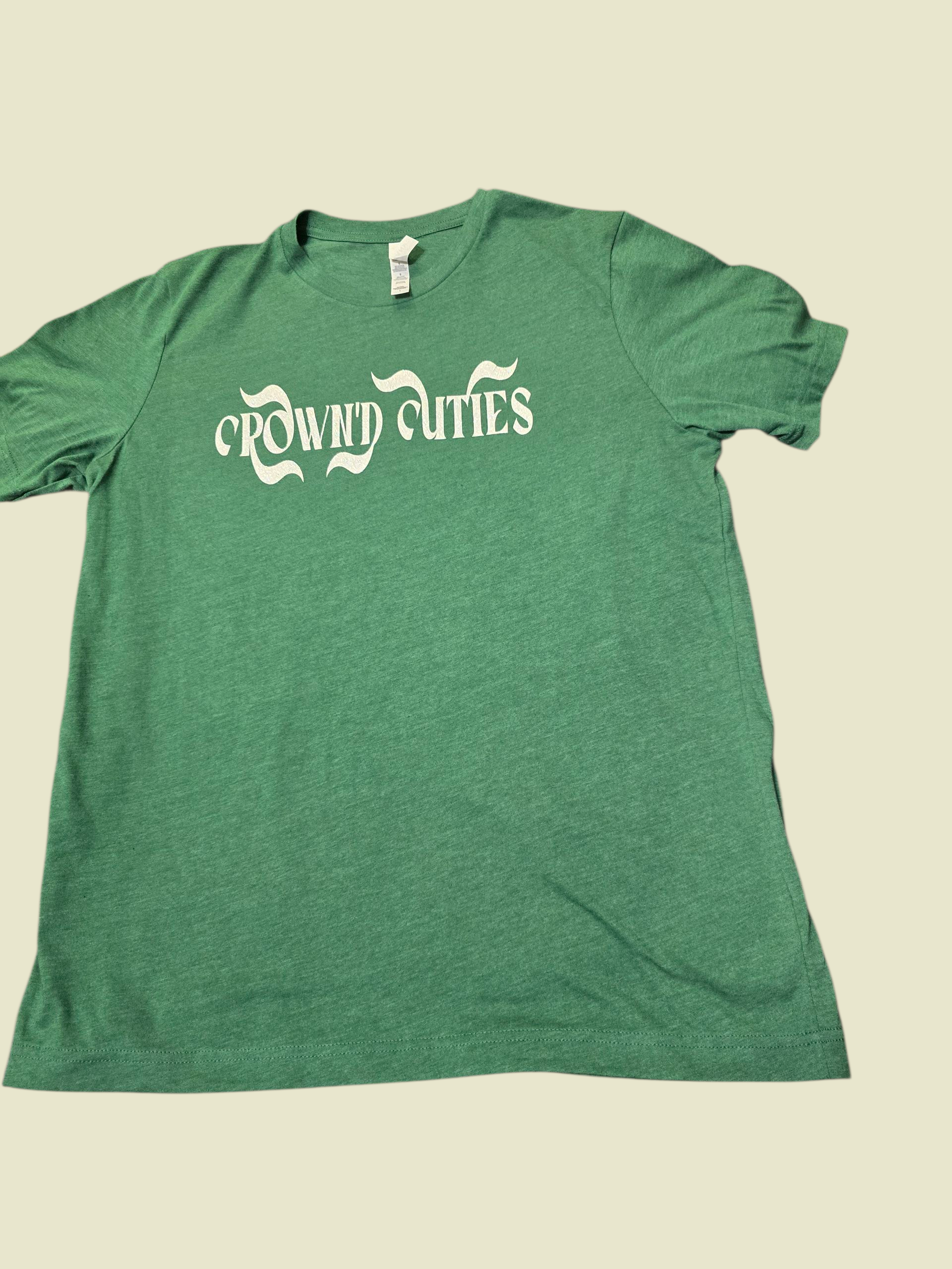 CROWN’D CUTIES “MOVE AROUND” STATEMENT TEE