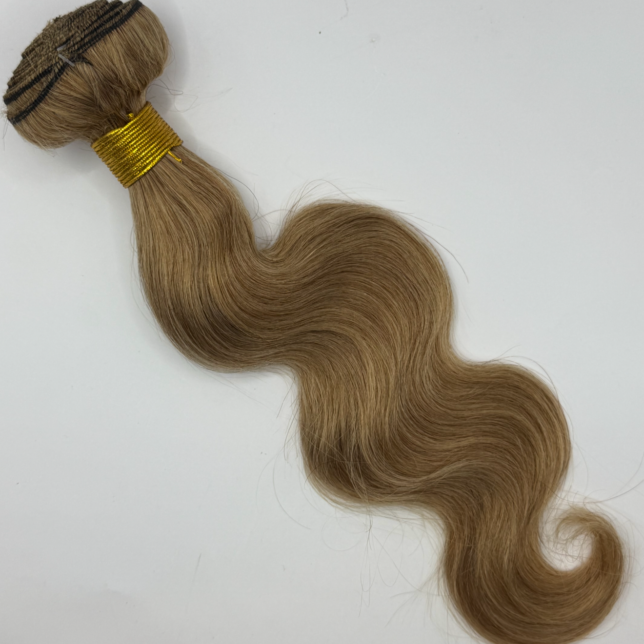 Golden Glimmer – Body Wave Bundle