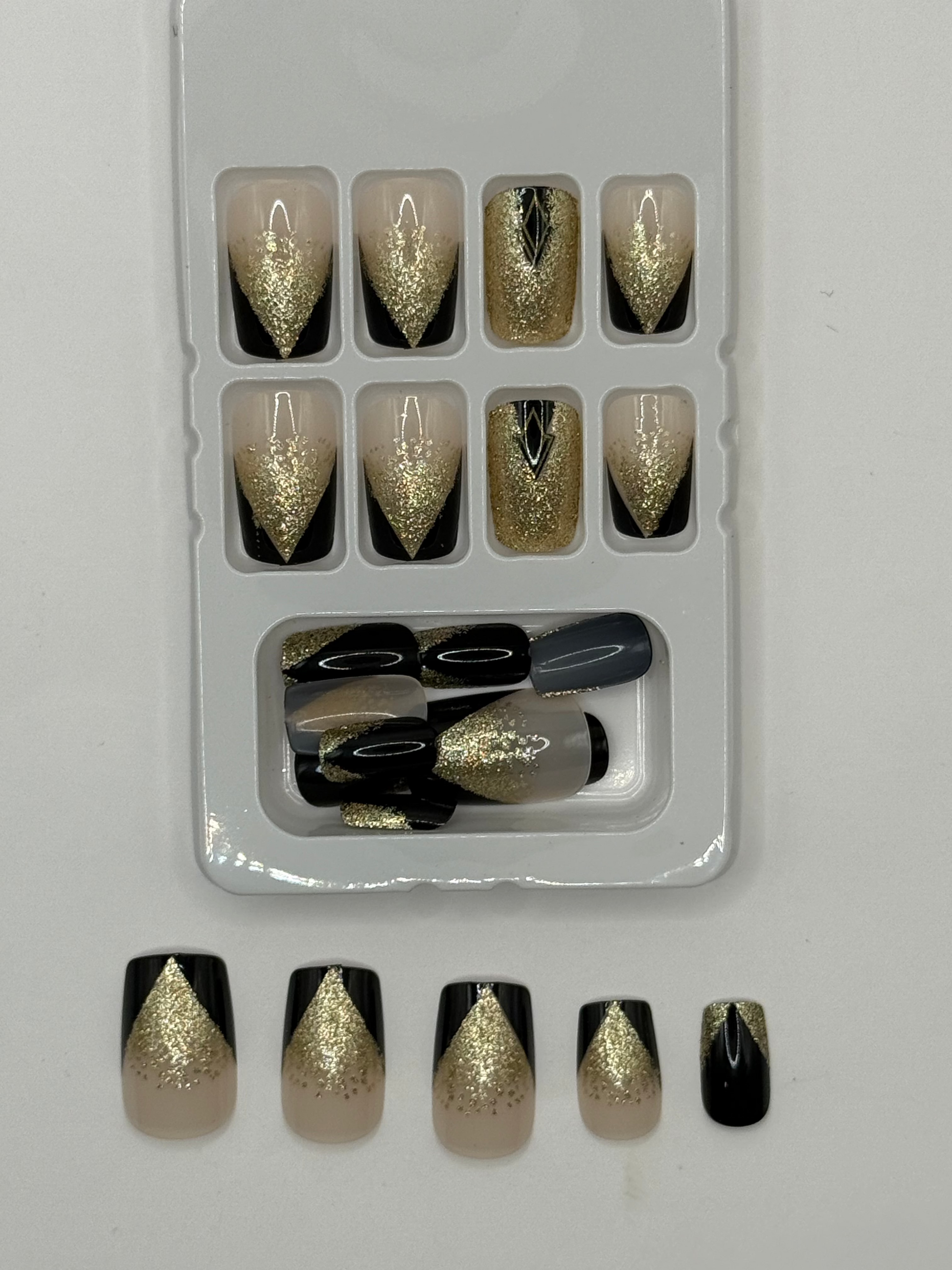 Midnight Luxe Press-On Nails – Black & Gold Glitter Elegance